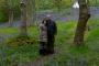 (c) Copyright - Raphael Kessler 2013 - England - Emmetts Garden - Bluebell forest - Melanie & Raphael