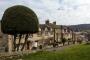 (c) Copyright - Raphael Kessler 2013 - England - Bakewell - Dome tree