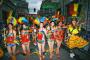 (c) Copyright - Raphael Kessler 2011 - Bolivia - Oruro Carnaval - Rainbow feathers