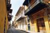 (c) Copyright Raphael Kessler 2011 - Colombia - Cartagena - Colonial architecture - balconies to the street