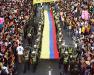 (c) Copyright Raphael Kessler 2011 - Feria de Cali - Colombian flag